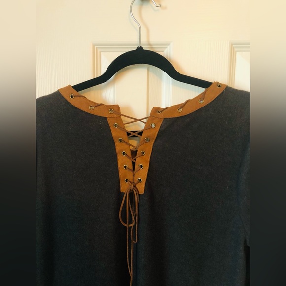 Ya Los Angeles Size Large Gray and Brown Suede Trim Straight Pull Over Dress - Picture 4 of 8